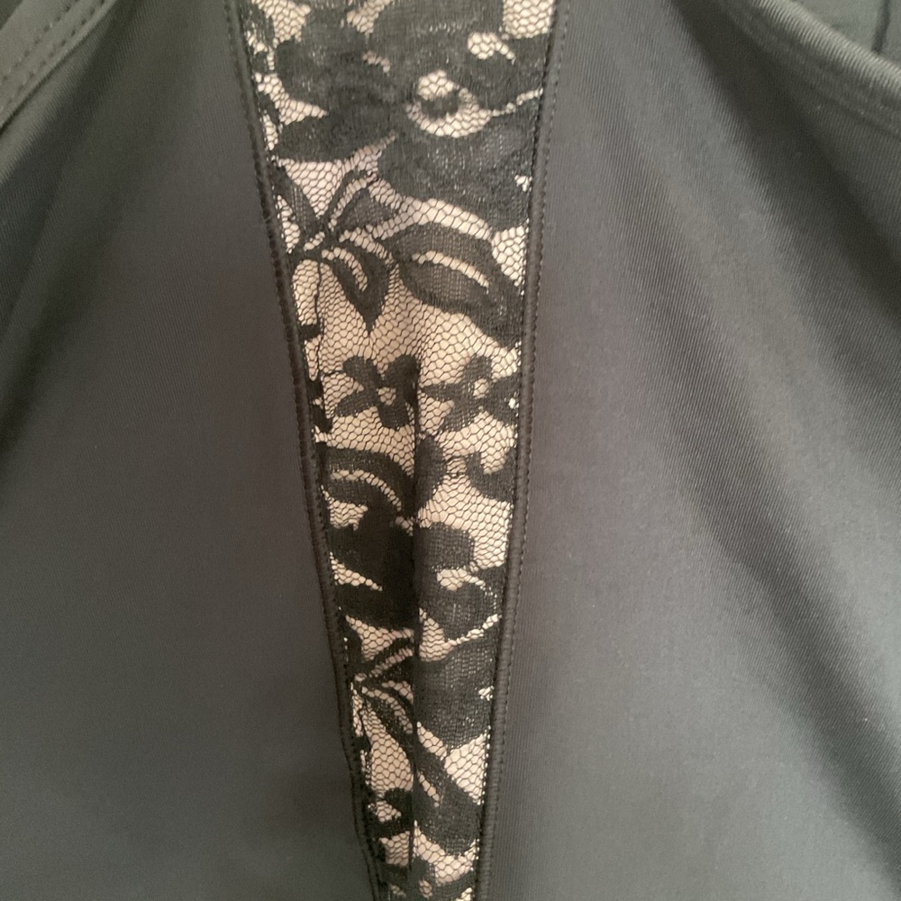 Bebe Sport Racerback Top Size medium - Picture 11 of 15